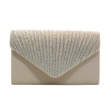 Pochette classique en satin pour femme, ornée d'un motif diamant à chaud, idéale pour les banquets et les fêtes.