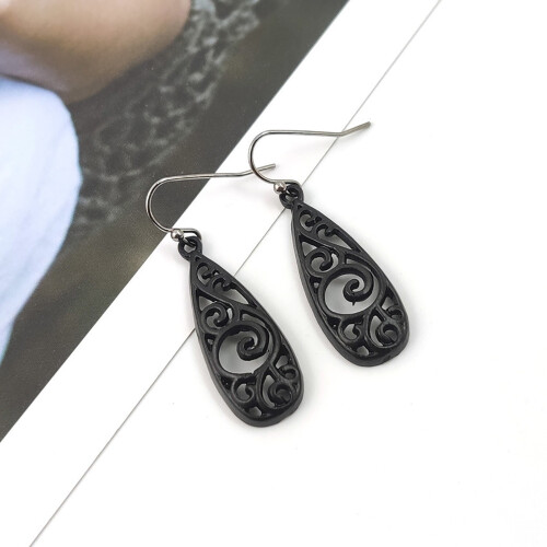 Orecchini vintage circolari cavi in lega da donna