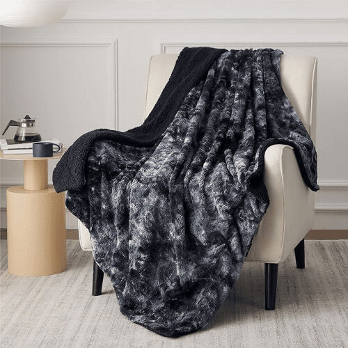 Couverture double duveteuse vert sauge 152 x 203 cm