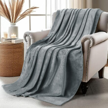 Utopia Bedding White Fleece Blanket Twin Size Lightweight Fuzzy Soft Anti-Static Microfiber Bed Blanket (60x80 Inch)