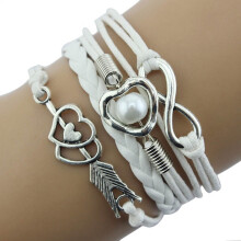 Women's leather bracelet with heart charm and pearl