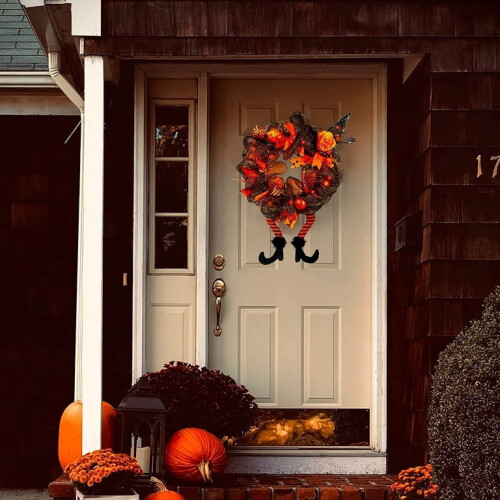 Halloween wreath with witch hat and legs, light-up front 1