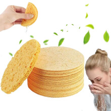 100 stuks reinigings- en exfoliërende gezichtssponsjes met kurkuma en kojiczuur, geschikt voor dagelijkse huidverzorging.