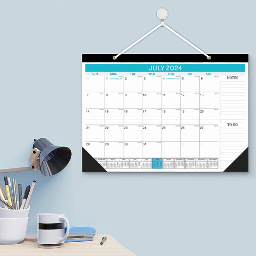 Doodle desk calendar 2025–2026 large size