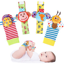 Conjunto de 4 meias chocalho para bebê com estampa de animais