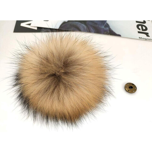 Pälspompom för mössa brun, 13 cm diameter, avtagbar 1