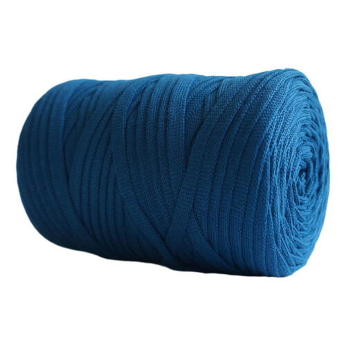 Blue chunky knitting yarn for blankets and cushions 2