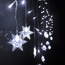 Christmas Snowflake Window Curtain Lights 96 LED 11.5ft