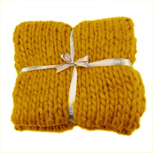 Soft Luxury Knitted Throw Blanket Thick Yarn 150x200cm