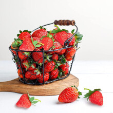 Ludlz artificial red strawberries 10 pcs
