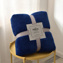 Throw Blanket 100x150cm for All Seasons and Ages