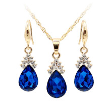 Vintage teardrop rhinestone jewelry set necklace and