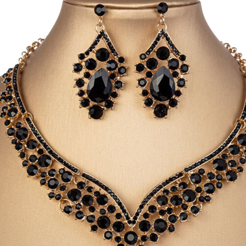 Leaqu stud earrings and necklace set oval pendant adjustable 1