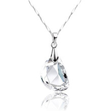 Women's pea-shaped rhinestone necklace and earrings set