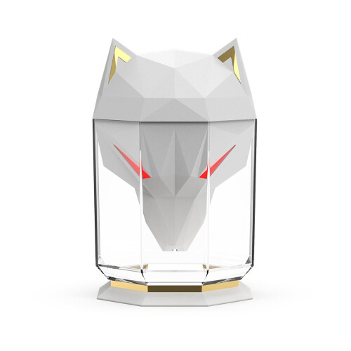 Wolf-shaped humidifier with 3D geometric design for living