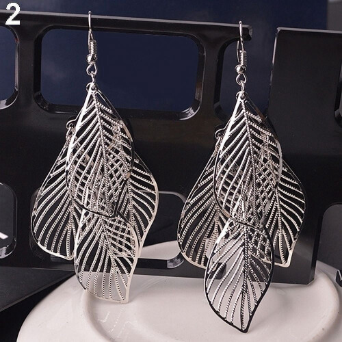 Brincos pendentes com gancho, estilo barroco retrô, com folhas vazadas e pingentes de borla. 2