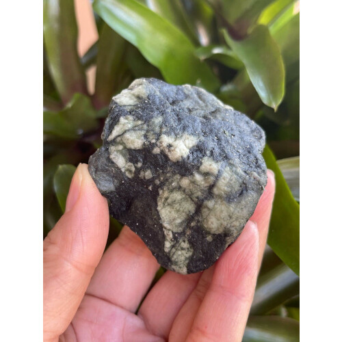Emerald rough stones 2-3 inch 2