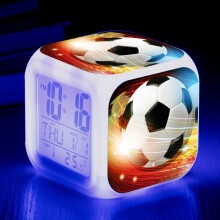 Réveil en forme de cube au design adapté aux enfants, réveil sur le thème du football avec horloge électronique lumineuse et technologie