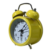 RĂ©veil Ă piles silencieux, alarme puissante pour les gros dormeurs, rĂ©troĂ©clairage intĂ©grĂ©, design vintage avec cadre en mĂ©tal, facile Ă