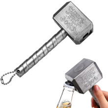 Flesopener in hamervorm met magneet, zilverkleurige retro bieropener, koelkastmagneet, 16,5 cm lang, duurzaam metalen handvat
