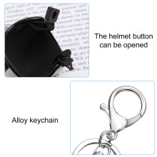 Porte-clés décoratif au design unique et esthétique, en forme de casque. Finitions soignées, léger et résistant. Idéal pour les motards.