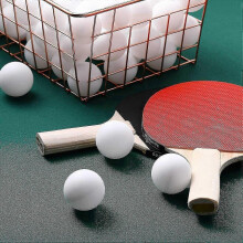 Verpakking van 300 tafeltennisballen, 40 mm, wit, veerkrachtig, geschikt voor spelletjes, training en vermaak.