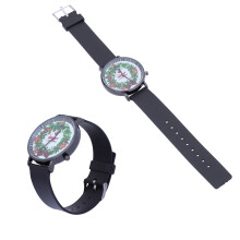 1Kerstquartzmodehorloge Zwart Met Charmante Cartoon Uitstraling