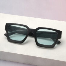 (Style 3)Gafas de sol cuadradas de montura gruesa simples con material de PC y Uv400 para viajes y uso en exteriores
