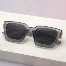 (Style 24)Gafas de sol cuadradas de montura gruesa simples con material de PC y Uv400 para viajes y uso en exteriores