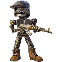 Staande krijger gemaakt van gerecycled metaal - Handgemaakte Piston Man, Creative Wars actiefiguur van hars, g005