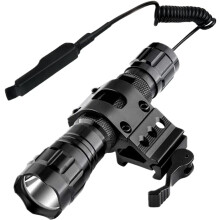 Compagnon tactique ultime, lampe torche tactique 1500 lumens, étanche, alliage d'aluminium avec finition anodisée noire mate, LED zoomables, Si