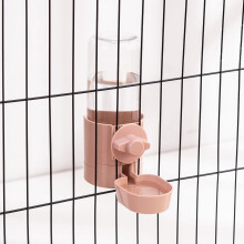 Automatischer Futterautomat mit Hängenapf und Wasserflasche