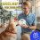 Pelota masticable para perros de goma resistente con chirriador. 6