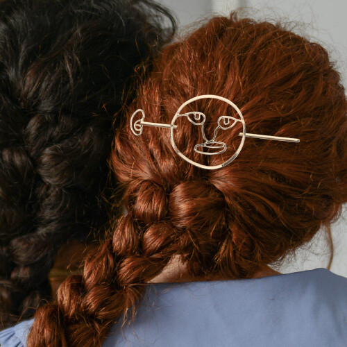 Goudkleurige Haarclip Voor Vrouw Met Structuur 2