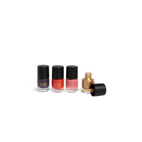 Beauty Colors Magic Studio -kynsilakkalahjasetti 4 kpl