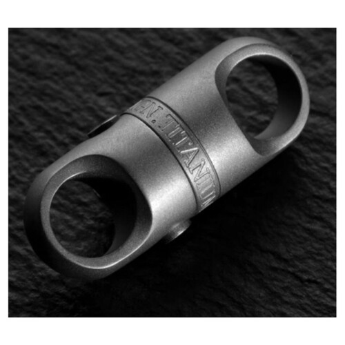 2X Titanium Alloy Magnetic Suction Car Keychain Key Ring Men Can Rotate 360 Quick Release Key Chain Push Pull Buckle 2