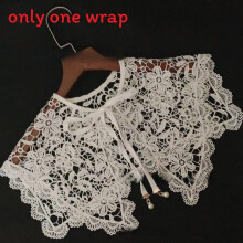 (White Strap)Vielseitiges Damen-Accessoire mit Spitze und Schulterausschnitt und Blumenmuster