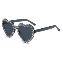 (Black)Óculos de sol feito à mão com strass em forma de coração geléia com Uv385 para férias e uso casual