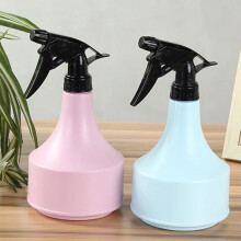 Set mit 2 leeren 600-ml-Sprühflaschen aus Kunststoff mit Sprühpumpe, für Reinigung, Gartenarbeit und Kosmetik (rosa, blau)