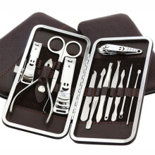 12-delige manicure- en pedicureset met nagelknipper, nagelvijltjes en verzorgingsset.