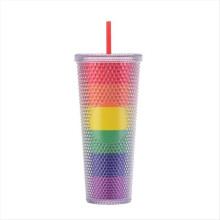 Becher mit abnehmbarem Strohhalm, 680 ml, Regenbogenfarben, doppelwandig, weite Öffnung, auslaufsicher, für Outdoor-Sportarten.