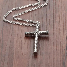 Collana con ciondolo a croce in argento inciso, gioiello religioso cristiano in oro o argento, collana vintage, regalo per lui