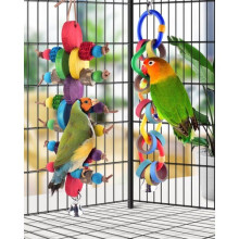 Set of 2 multi-coloured chew toys for birds – Ideal for parrots, cockatiels, macaws and other small birds
