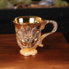 (GoldHandle)Copa de vino blanca decorativa de metal con patrón calado para entretenimiento elegante