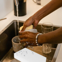 Lot de 50 éponges de nettoyage en mélamine 10 x 6 x 2 cm, multi-usages pour la cuisine et la salle de bain.