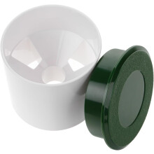 Plastic golfhole cup hoes voor oefenputtingsgreen in de achtertuin.