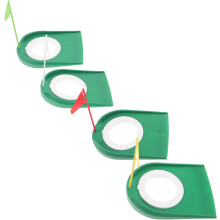 Lot de 4 trous de putting de golf avec drapeaux triangulaires blancs, jaunes, rouges et verts