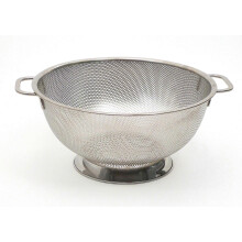 Stainless Steel Precision Pierced Colander for Kitchen Use 5-Quart