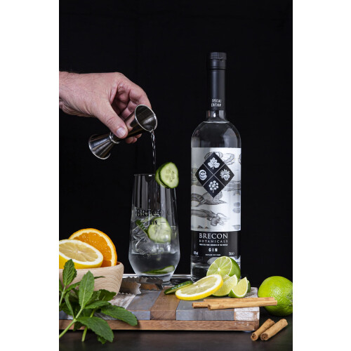 Brecon Botanicals Gin, 43% ABV, 70cl. Award Winning Welsh Gin. Small Batch 2