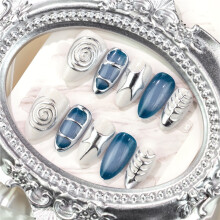 (M) 10 Stück mandelförmige Press-on-Nägel, cremeblaue Ombre-Kunstnägel mit 3D-Silber-Metallic-Spiralwirbel, 3D-Stern mit